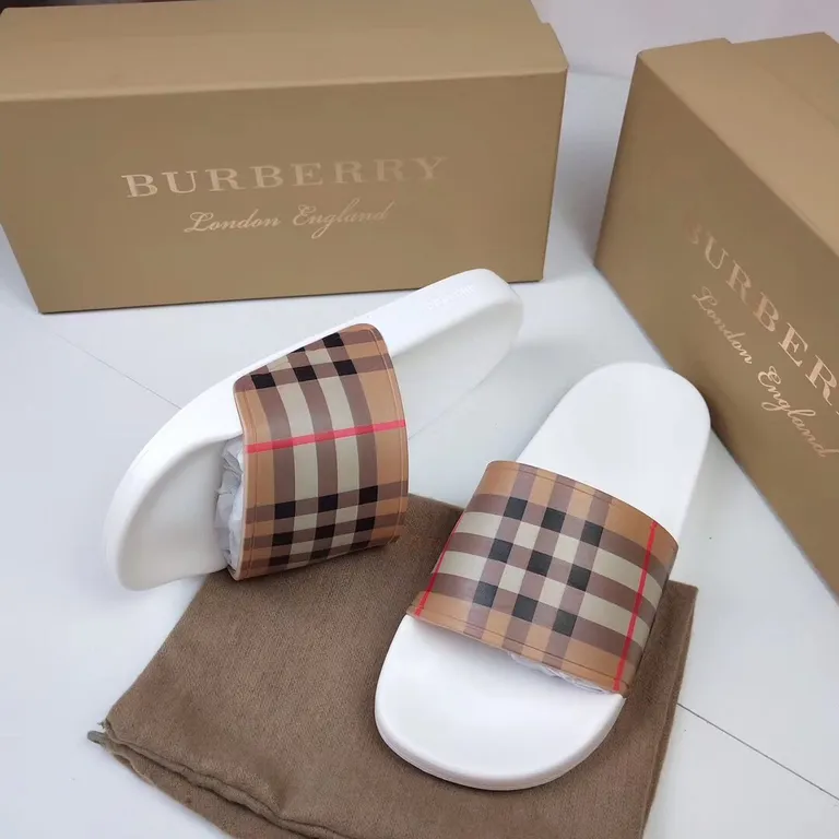 Burberry Shoe 